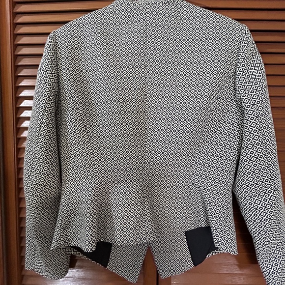 Bar III open front geometric print blazer - Picture 7 of 7